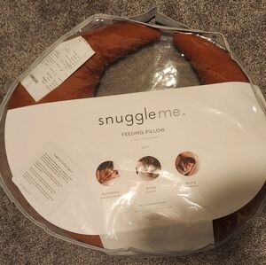 Snuggle me feeding pillow